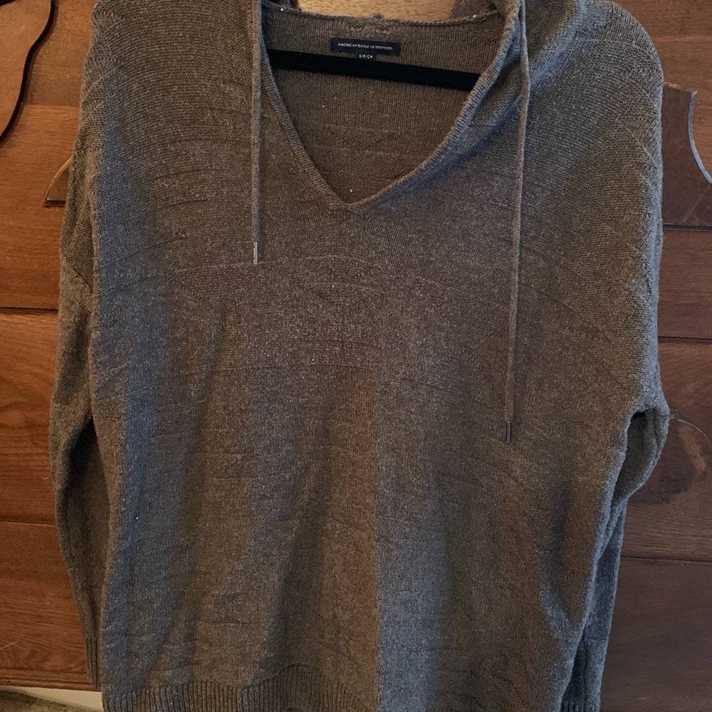 Grey sweatshirt